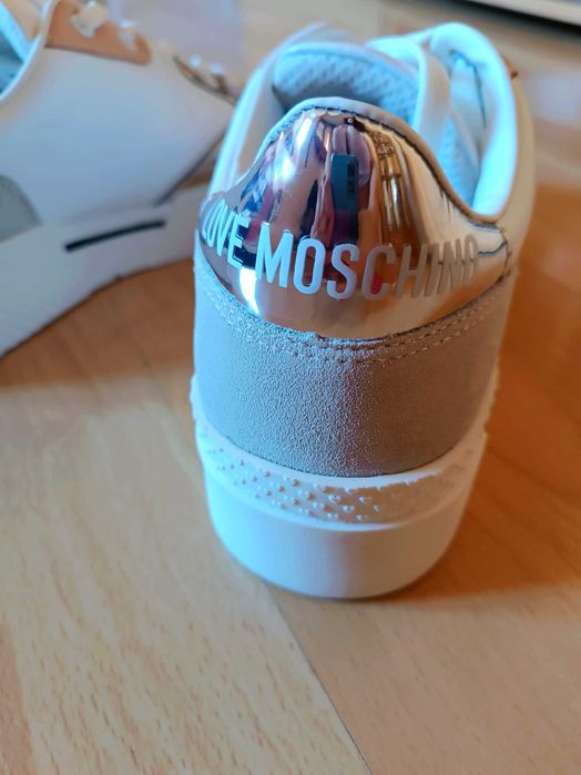 Дамски кецове/сникърси Moschino, 40 номер, оригинални