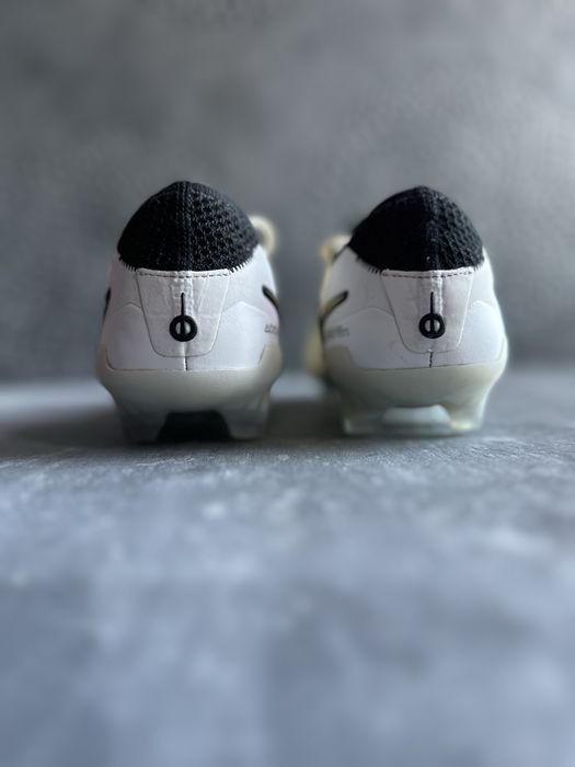 Профессиональные бутсы Nike