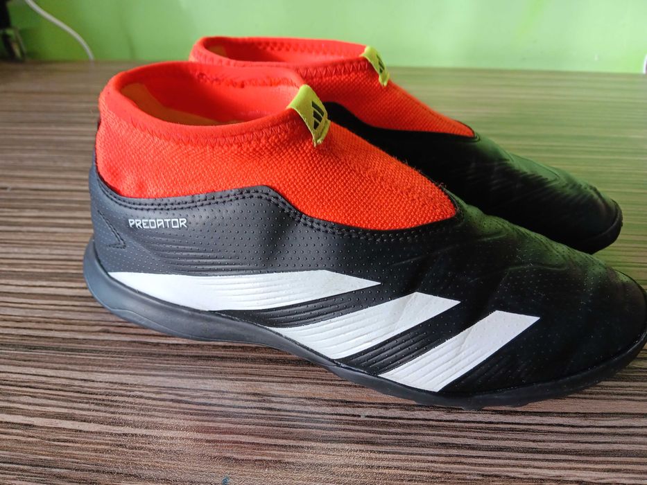 Футболни обувки Адидас н.36 2/3