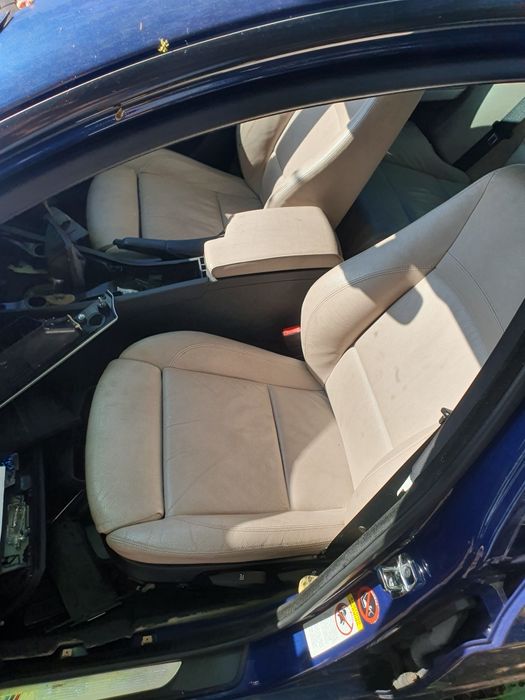 Interior bmw e90 e91 e92 e93 .