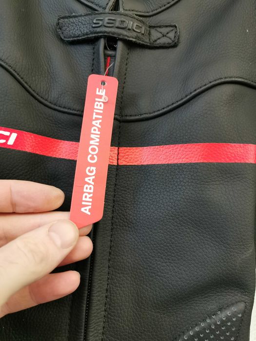 !NOU CU ETICHETA! Costum moto Sedici marime 52