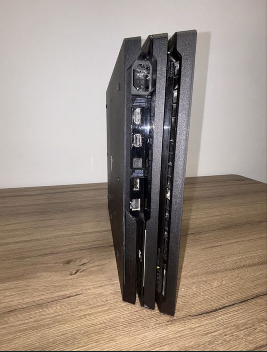 Vand ps 4pro , 1tb