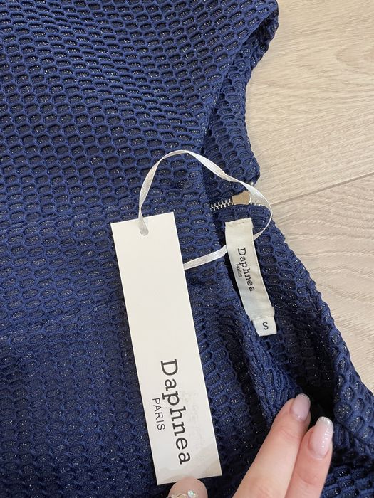 Тъмносиня нова рокля