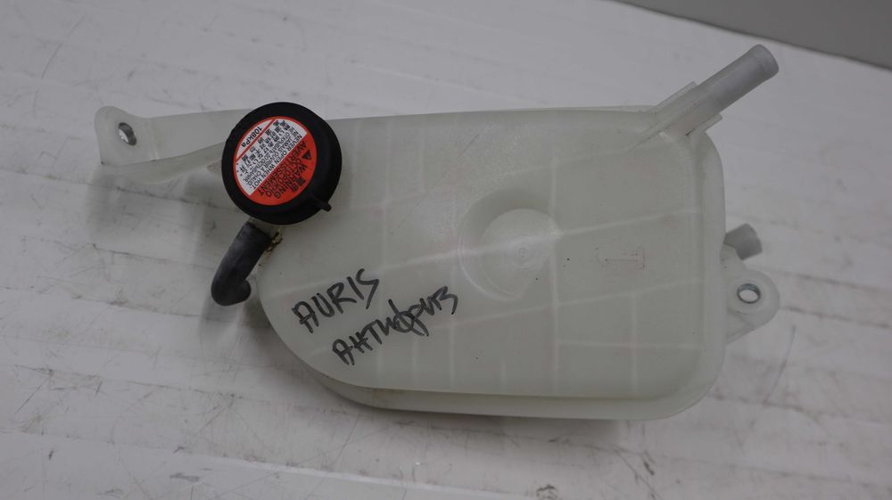 Разширителен съд антифриз Тойота Аурис Toyota Auris
