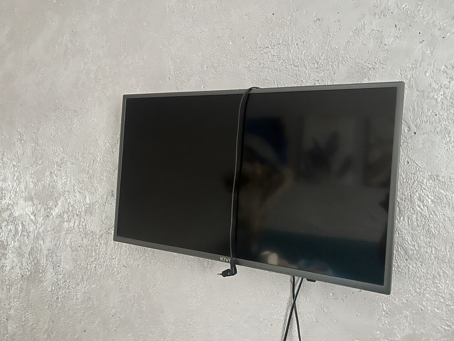 Продам лед смарт телевизор