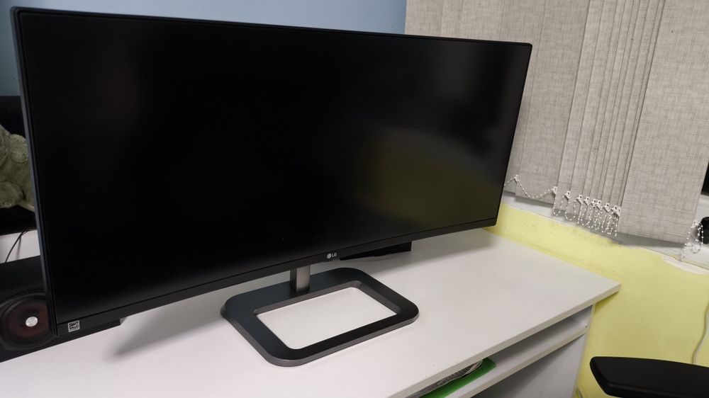 Монитор LG 34UC87M-B