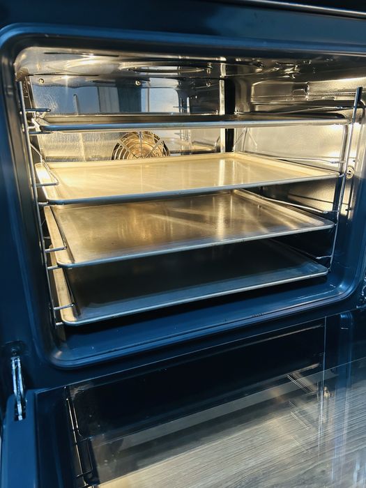 Продам духовой шкаф smeg