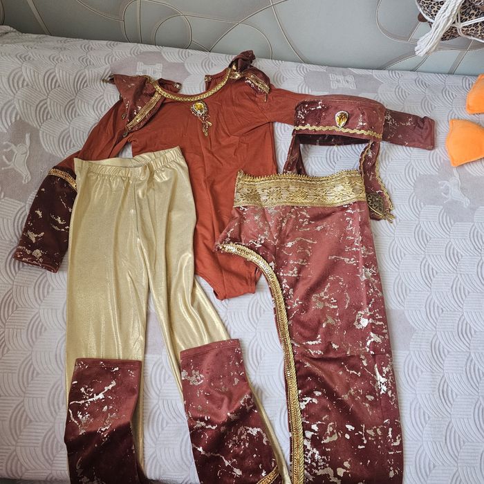 Продам танцевальные костюмы