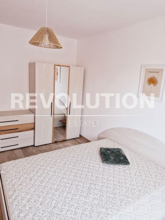 Дава се под наем Тристаен апартамент в Варна, Възраждане 1 - 80 кв.м за 598.23 € - Снимка #2