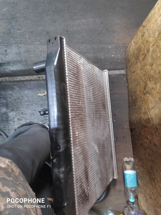 Радиатор на крузак 100