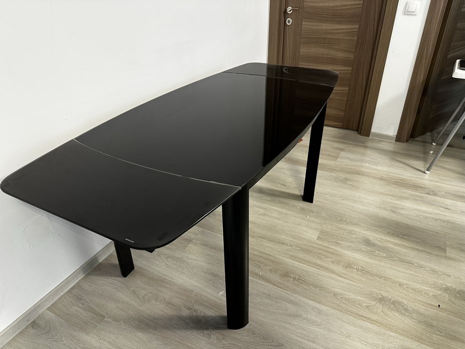 Set masă sticlă extensibilă + 2 scaune – Modernă, elegantă