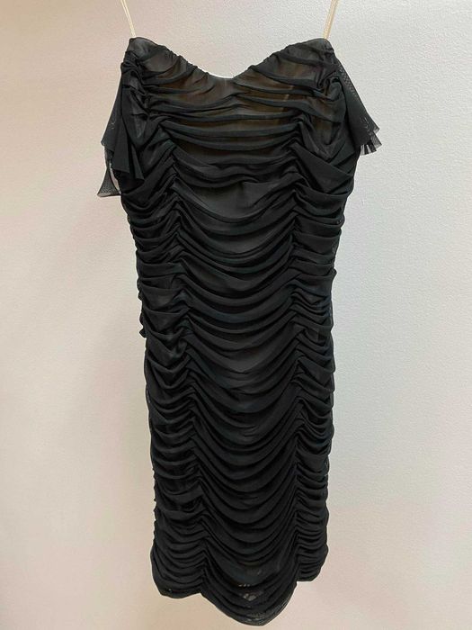 Стилна, Малка черна рокля