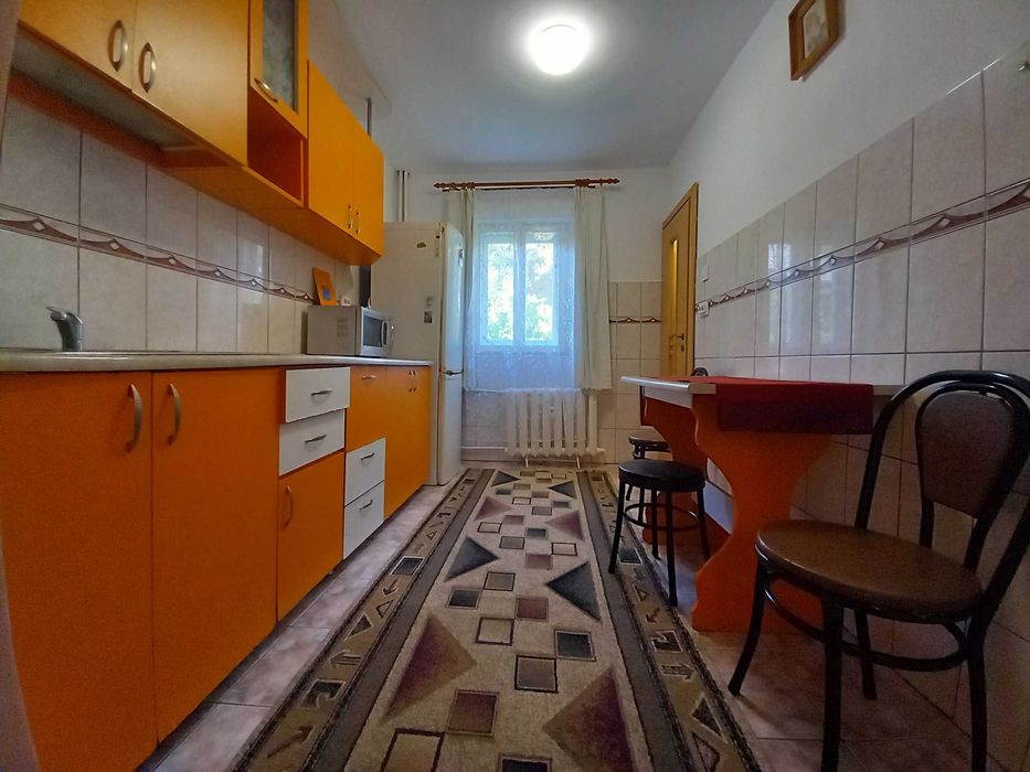 Apartament 2 camere de inchiriat