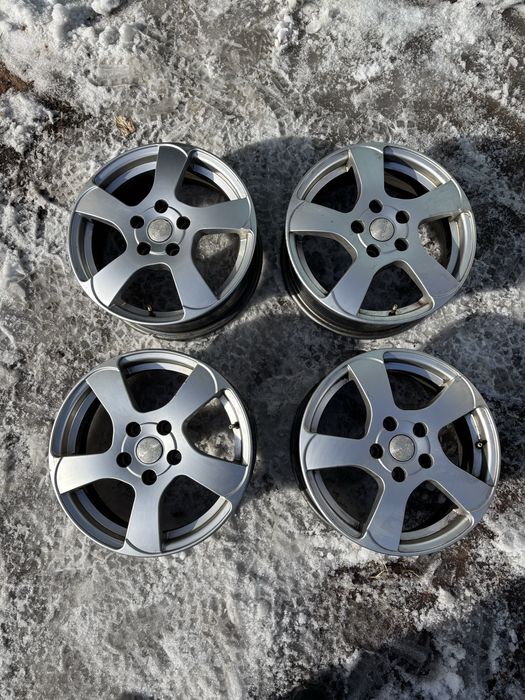 Продам комплект дисков R16