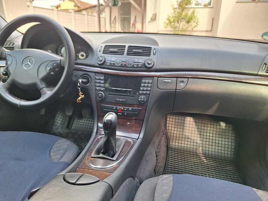 Mercedes E-Class Classic 2.2 CDi 2004