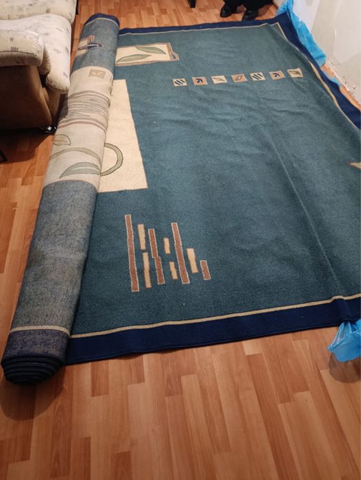 Продам ковер, размер 3/5, цвет как на фото