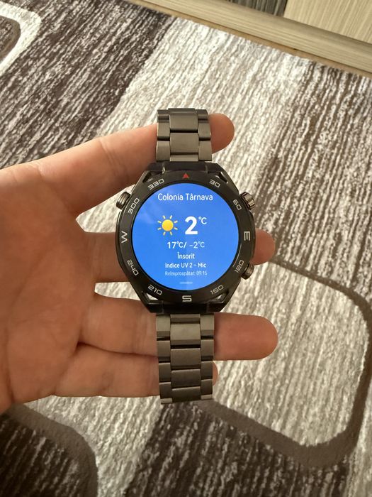 Huawei watch ultimate. Cutie completa.