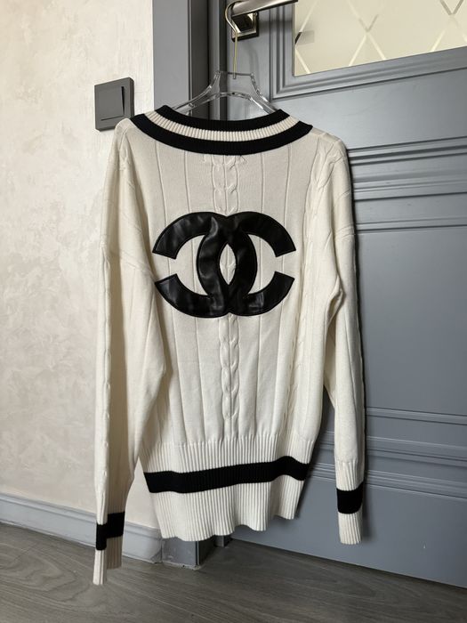 Джинсовая юбка и топы, разгрузка