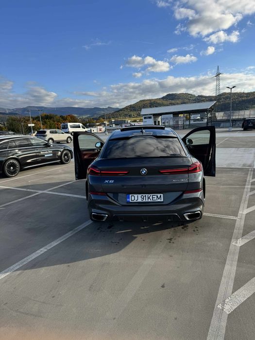 Vând Bmw x6  an 2020