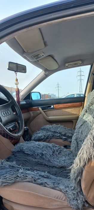 Продам ауди 100 с4 квадро.