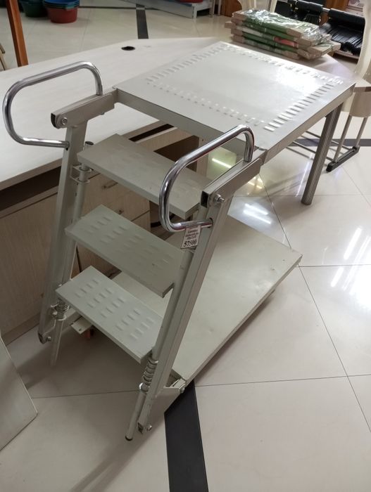 Тележка для перевозки товара