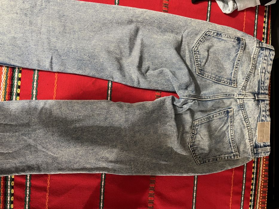 Сини дънки.  .