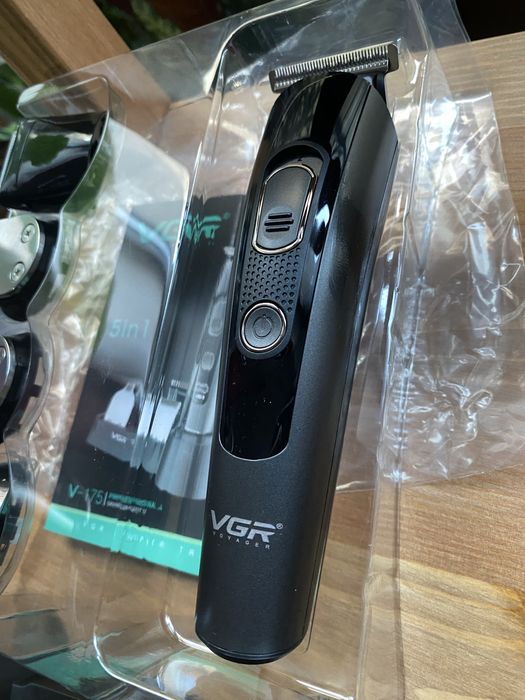 Masina de tuns VGR 5 in 1 *PREMIUM * Afișaj digital *Autonomie 150 min