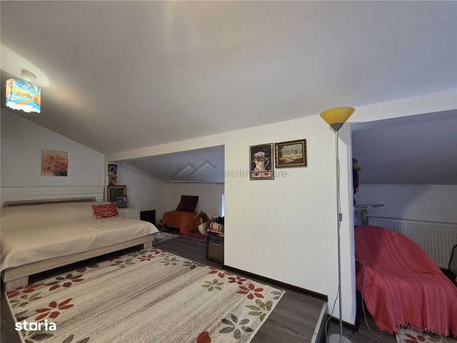 Integris Casa cu 5 camere,curte individuala,Str Gradinarilor,Oradea
