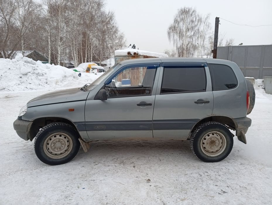 Шевроле нива машина для рыбалки