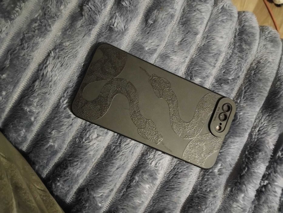 Айфон 7 плюс продавам