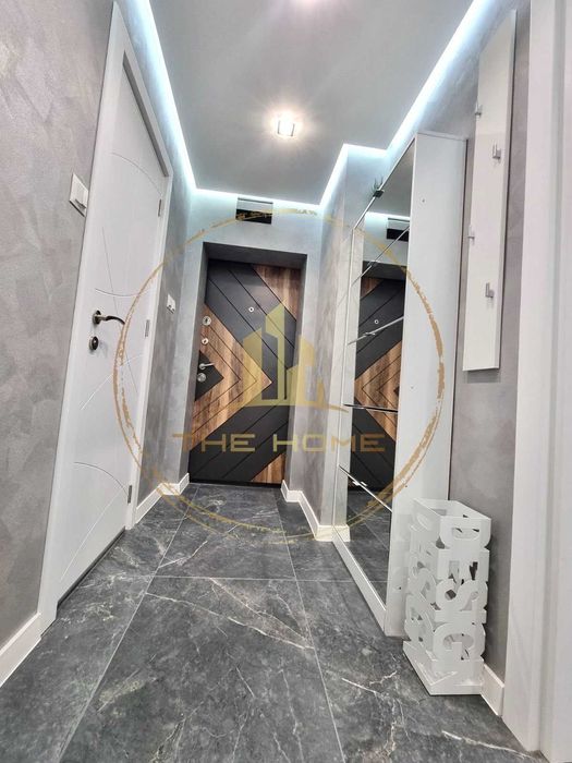 Дава се под наем Двустаен апартамент в Варна, Център - 65 кв.м за 600 € - Снимка #2