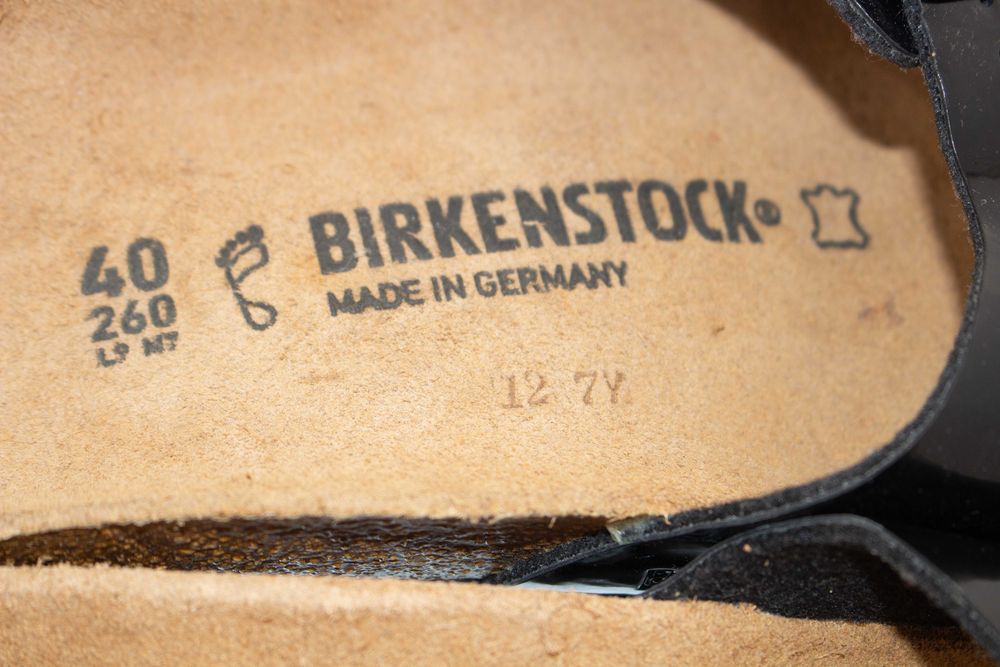 Birkenstock Madrid оригинални чехли черен лак с катарама унисекс 40