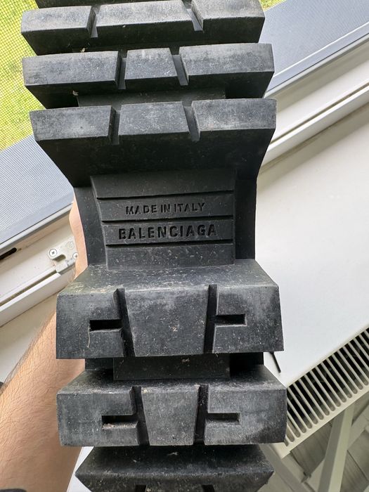 Ghete Balenciaga Bulldozer