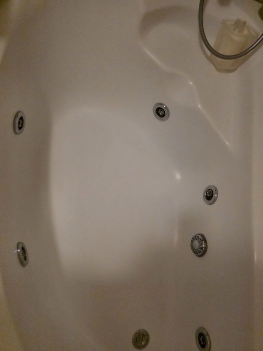 Cada cu hidromasaj