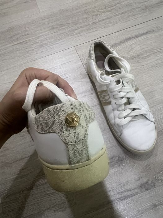 Отдам б/у кеды Michael Kors, оригинал