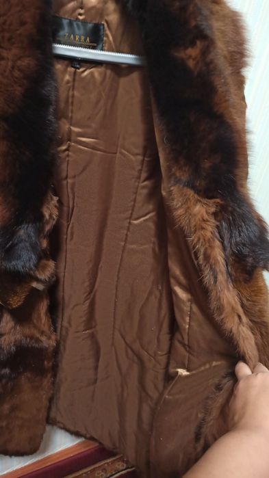 Скидка!!Девочки Продаётся женское меховое пальто