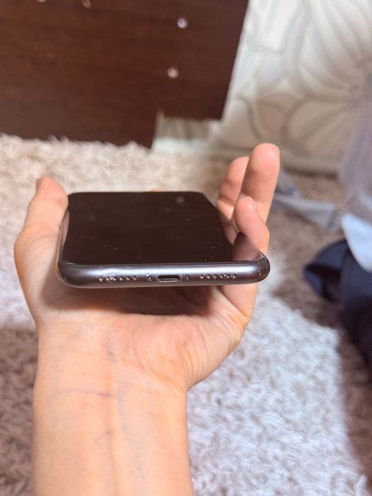 Айфон 11 в хорошем состояний