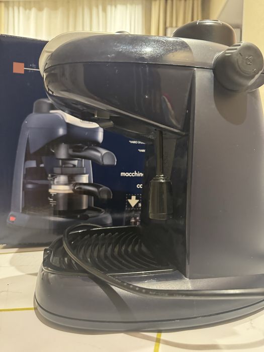 Кофеварка Delonghi