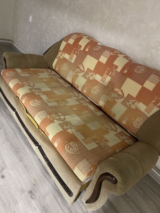 Продам диван и кресло