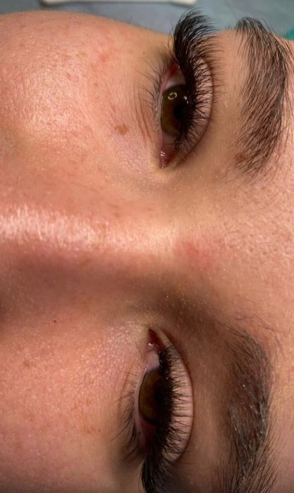 Наращивания ресниц и ногтей