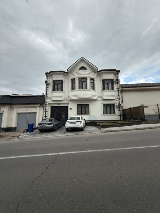 Продажа дома Чайхана Салом 3 сотки вдоль центральной улицы Салом