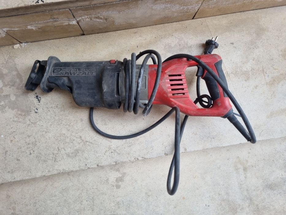 Milwaukee SSPE 1300 SX саблен трион