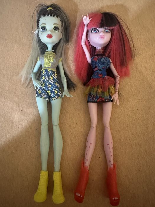 Продам  кукол монстр хай !