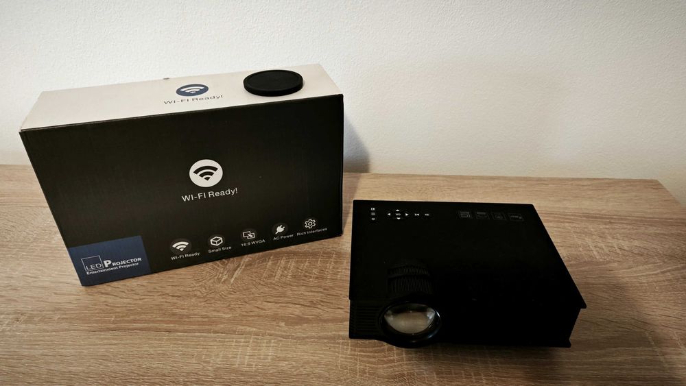 Proiector Digital LED Projector with Remote Control