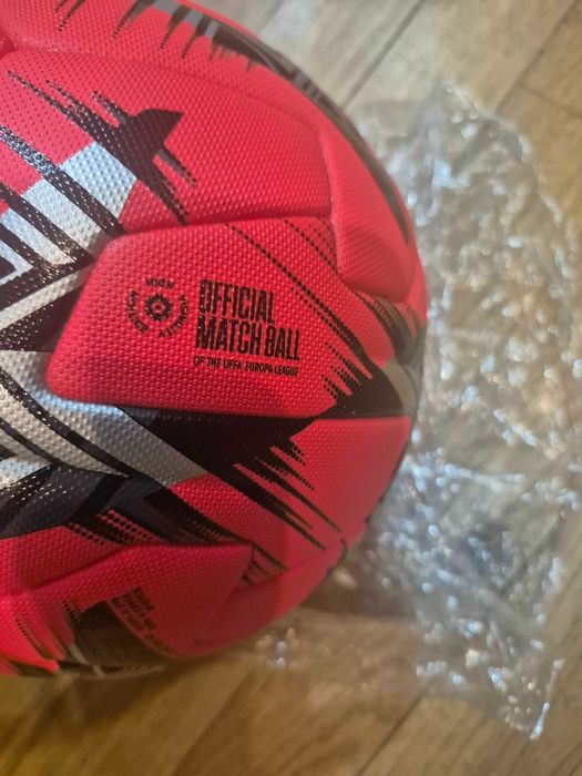 Minge de fotbal oficiala de iarna Europa League
