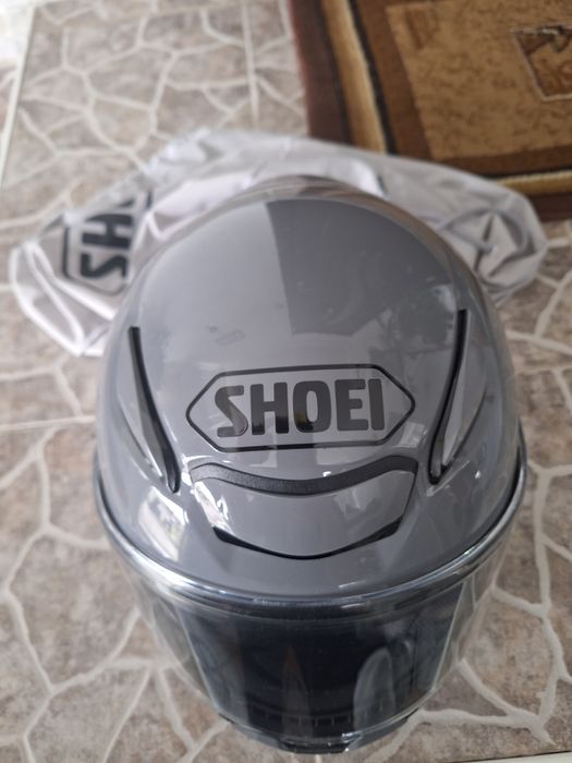 Каски AGV K6 и SHOEI NXR 2
