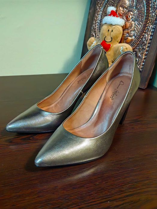 Обувки, естествена кожа отвън и отвътре, номер 39