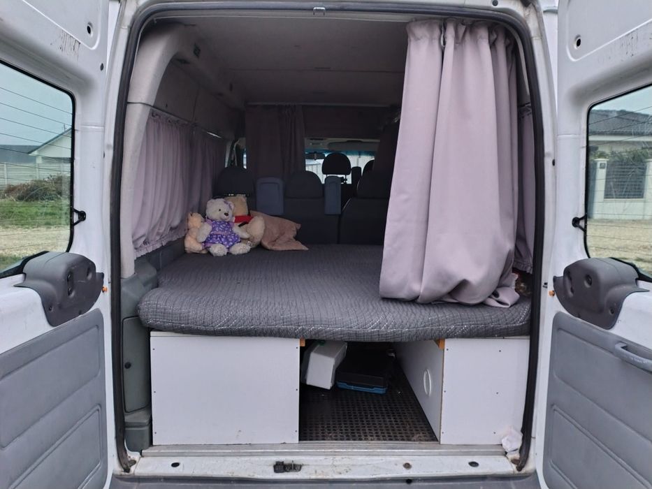Vând Ford Transit 8+1