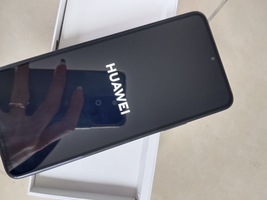 Huawei Nova Y90 почти новый