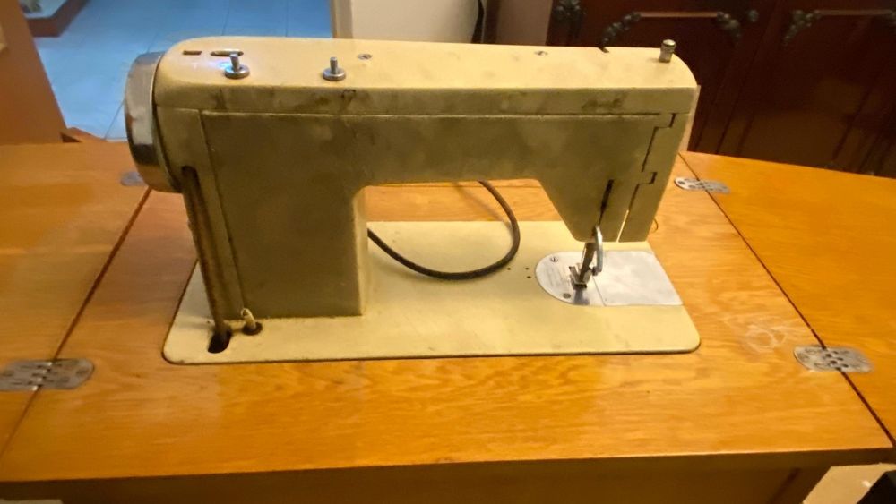 Masina cusut Veronica